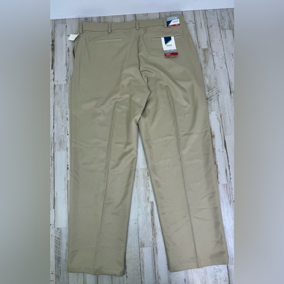 Izod Golf Men's Straight Fit Pants Wicking Sun Control Size 40x32 NWT - Picture 9 of 11